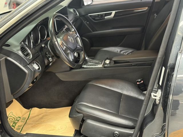 M-BENZ賓士 C200  第5張相片