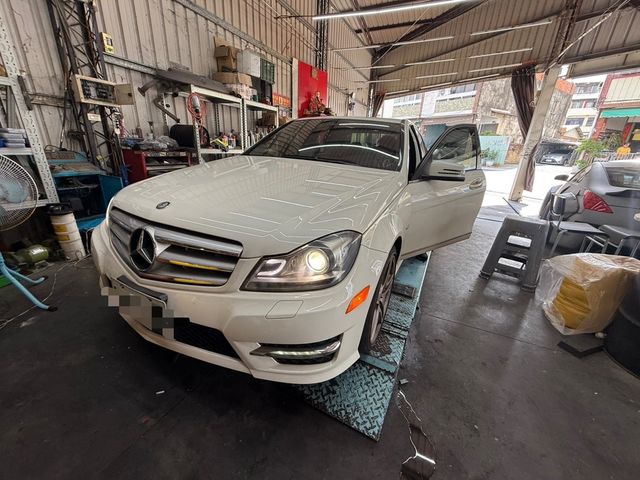 M-BENZ賓士 C250  第5張相片