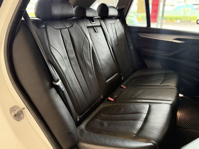 BMW寶馬 X5 XDRIVE25D  第7張相片