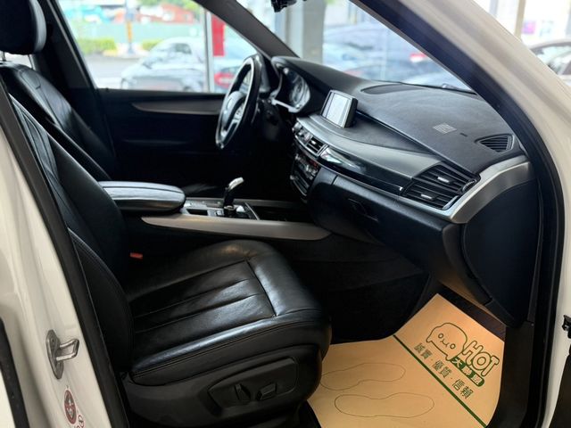 BMW寶馬 X5 XDRIVE25D  第8張相片