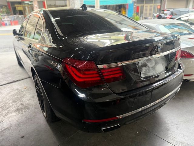 BMW寶馬 740LI  第2張相片