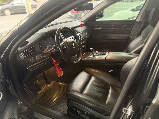 BMW寶馬 740LI  第5張相片