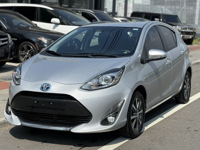 TOYOTA豐田 PRIUS C  第1張相片