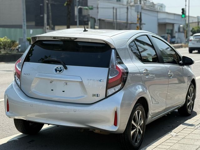 TOYOTA豐田 PRIUS C  第4張相片