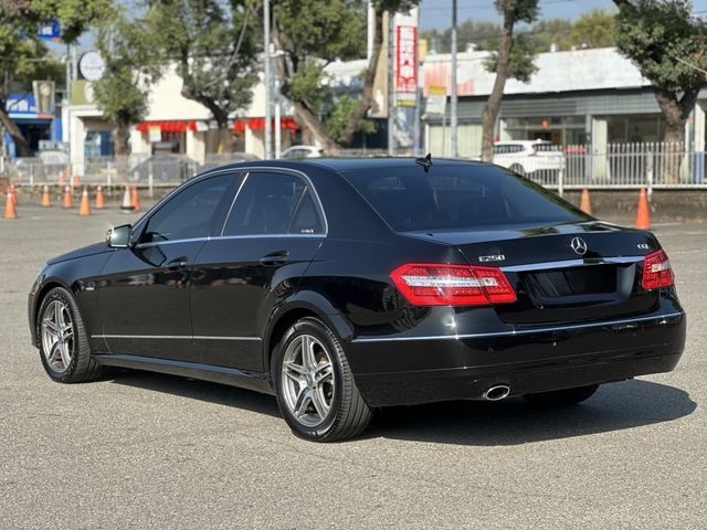 M-BENZ賓士 E250  第2張相片