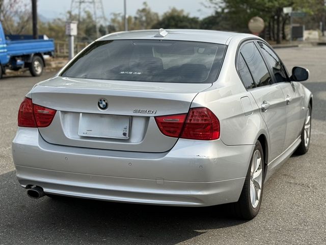 BMW寶馬 320I LCI  第4張相片
