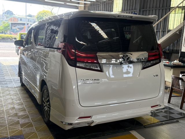 TOYOTA豐田 ALPHARD  第2張相片