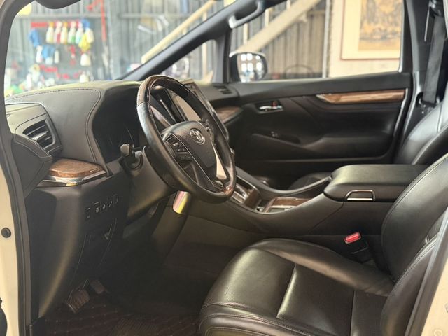 TOYOTA豐田 ALPHARD  第5張相片