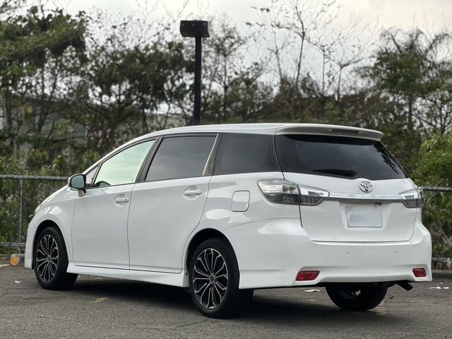 TOYOTA豐田 WISH  第2張相片