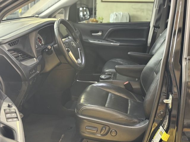 TOYOTA豐田 SIENNA  第7張相片