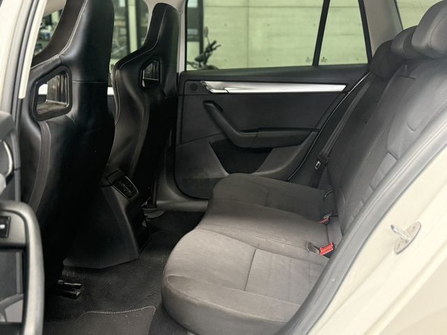 SKODA司科達 OCTAVIA COMBI  第7張相片