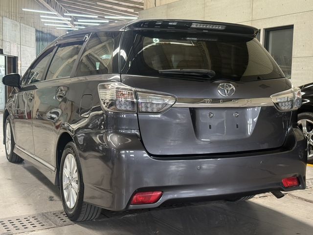 TOYOTA豐田 WISH  第2張相片