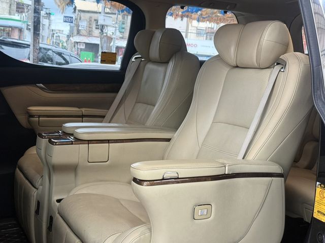 TOYOTA豐田 ALPHARD  第9張相片