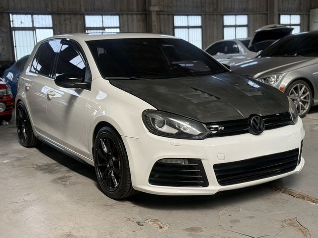 VOLKSWAGEN福斯 GOLF GTI  第3張相片