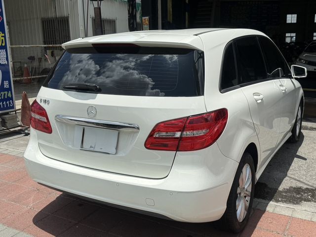 M-BENZ賓士 B180  第4張相片