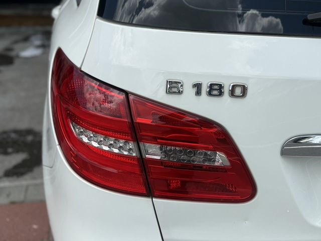 M-BENZ賓士 B180  第9張相片