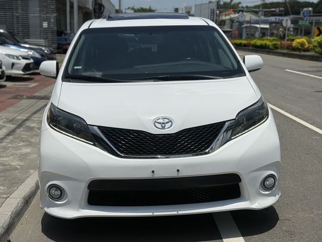 TOYOTA豐田 SIENNA  第5張相片