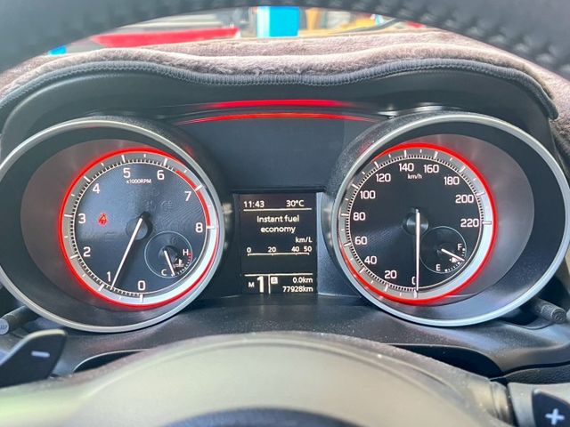 小改款 1.0T 渦輪小鋼炮 I-KEY 恆溫空調 安卓音響 快撥換檔  第6張相片