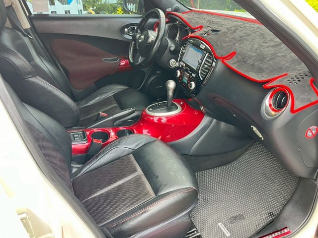 定速/胎壓偵測/倒車顯影/多空能方向盤/日行燈  第8張相片