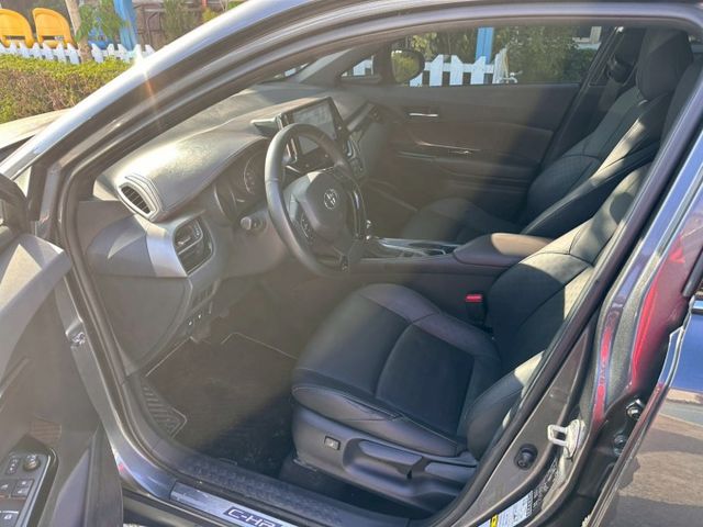 C-HR 1.2豪華版 渦輪增壓 環景 免鑰匙摸門 雙區恆溫 雙電熱椅 電動靠腰 方控  第6張相片