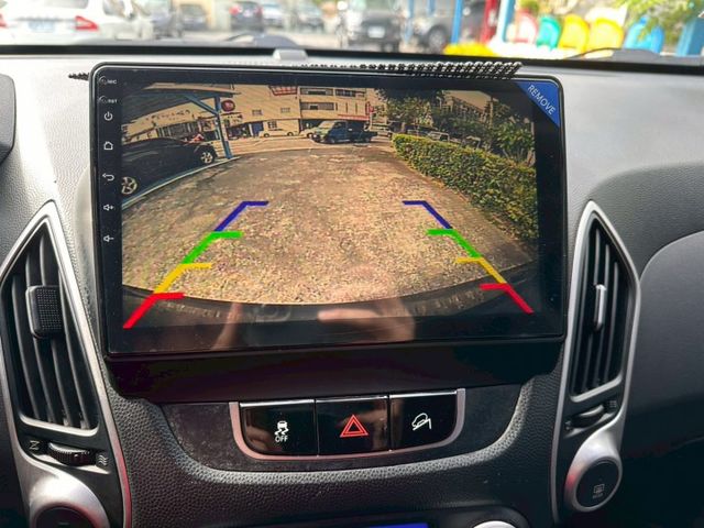 IX35 2.4旗艦型 安卓機 免鑰匙 全景天窗 雙區恆溫 定速 方控 倒車顯影 ISOFIX  第10張相片