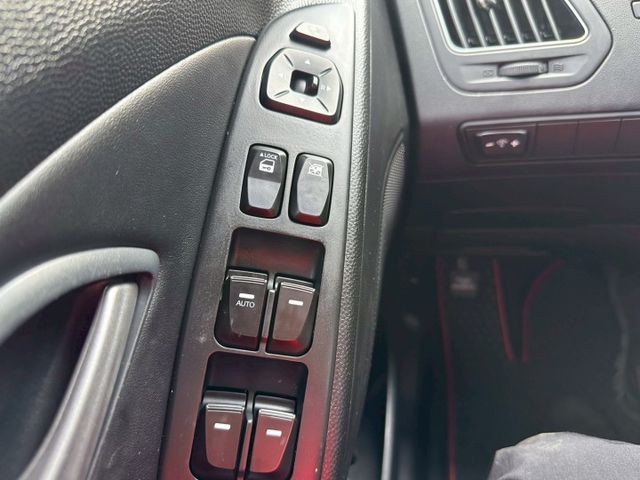 IX35 2.4旗艦型 安卓機 免鑰匙 全景天窗 雙區恆溫 定速 方控 倒車顯影 ISOFIX  第11張相片