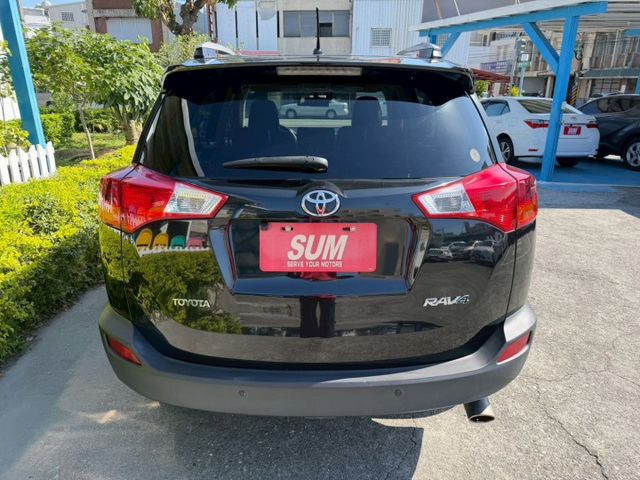 2.5E版 免鑰匙 倒車顯影 雙曲恆溫 駕駛電動椅 方控 定速  第4張相片