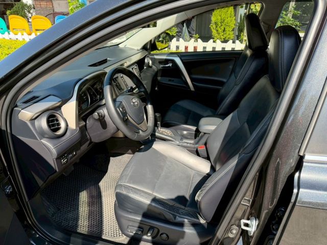 2.5E版 免鑰匙 倒車顯影 雙曲恆溫 駕駛電動椅 方控 定速  第8張相片