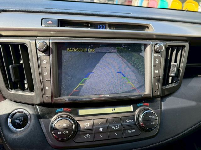 2.5E版 免鑰匙 倒車顯影 雙曲恆溫 駕駛電動椅 方控 定速  第11張相片