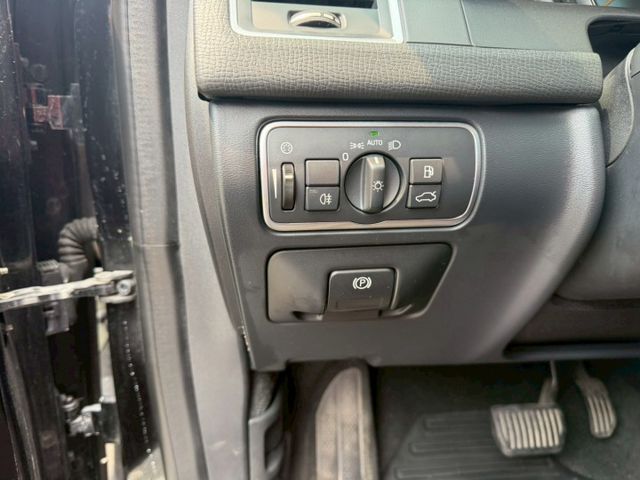 雙前電動椅 雙曲恆溫 電動尾門 定速 方控 快撥  第8張相片