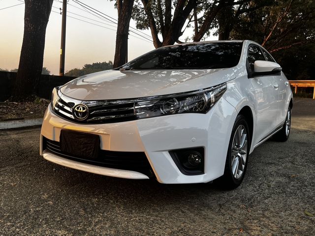 TOYOTA豐田 ALTIS  第1張相片