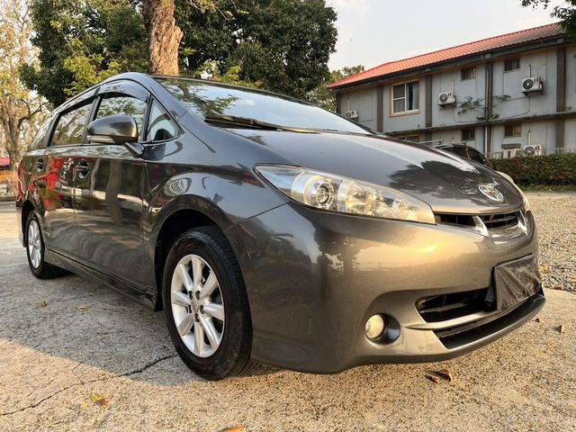 TOYOTA豐田 WISH  第3張相片
