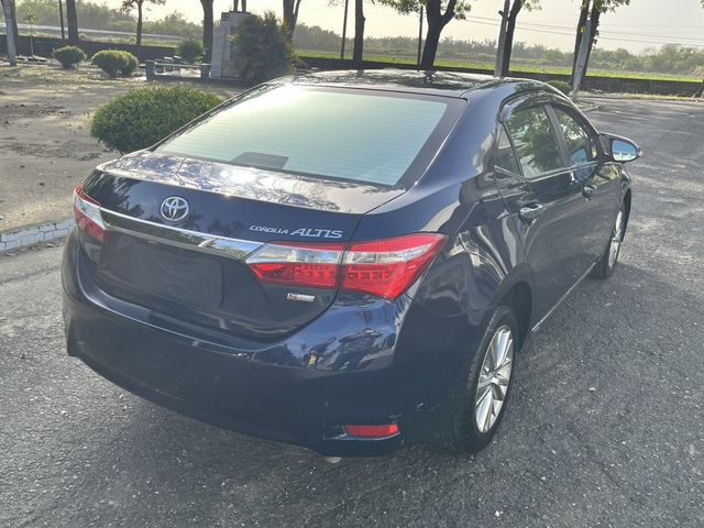 TOYOTA豐田 ALTIS  第7張相片