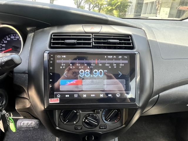 NISSAN日產 LIVINA  第11張相片