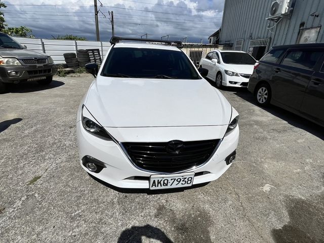 MAZDA馬自達 MAZDA 3  第1張相片