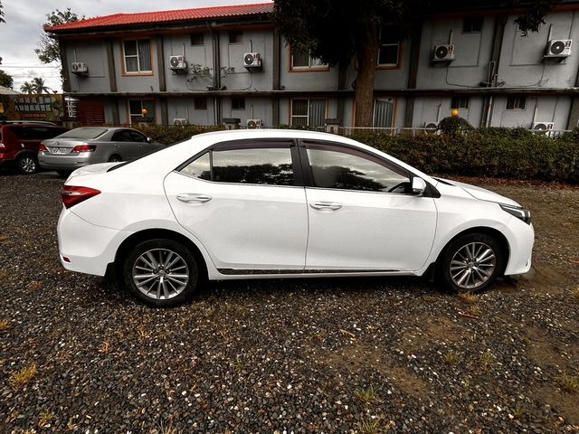 TOYOTA豐田 ALTIS  第4張相片