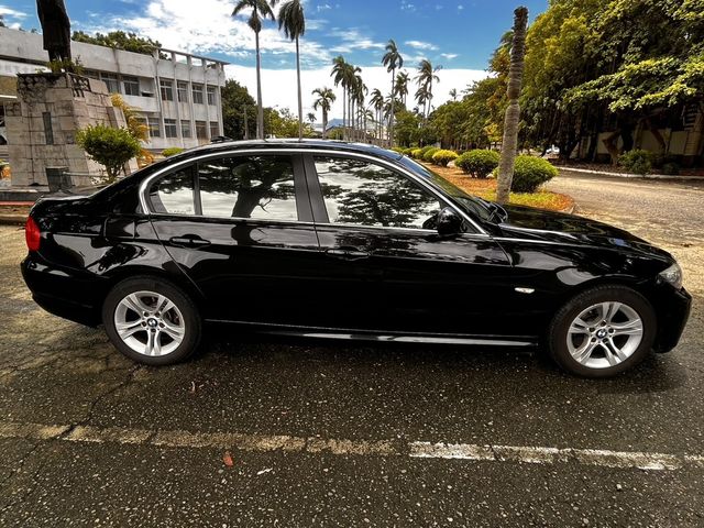 BMW寶馬 323I  第8張相片
