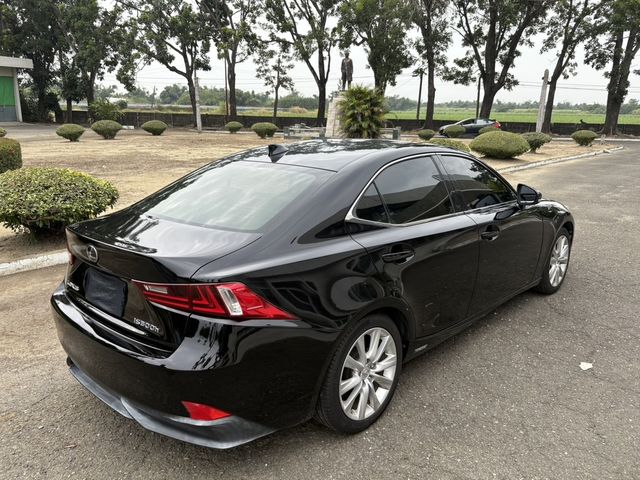 LEXUS凌志 IS 300  第6張相片