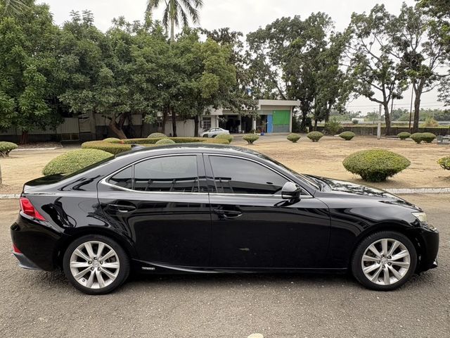 LEXUS凌志 IS 300  第7張相片