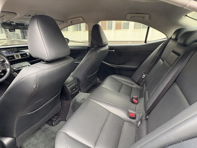 LEXUS凌志 IS 300  第9張相片