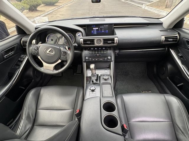LEXUS凌志 IS 300  第12張相片