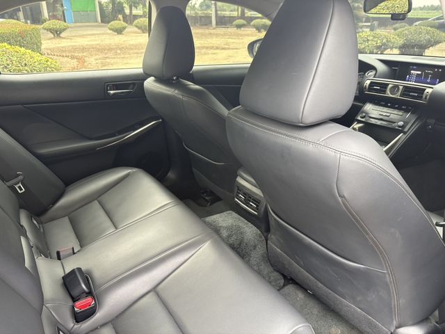 LEXUS凌志 IS 300  第13張相片