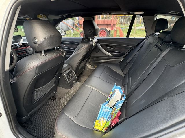 BMW寶馬 320D TOURING  第10張相片