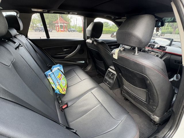 BMW寶馬 320D TOURING  第14張相片