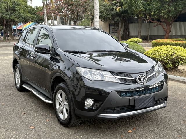 TOYOTA豐田 RAV4  第3張相片