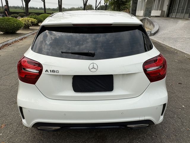 M-BENZ賓士 A180  第5張相片
