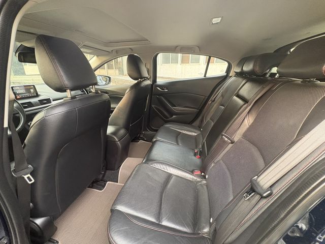 MAZDA馬自達 MAZDA 3  第15張相片