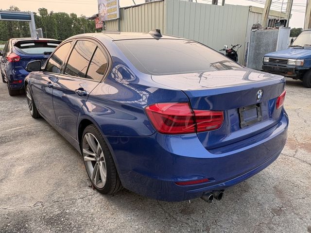 BMW寶馬 328I  第5張相片