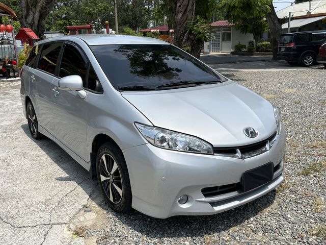 TOYOTA豐田 WISH  第3張相片