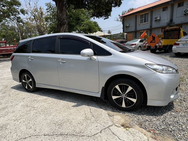 TOYOTA豐田 WISH  第7張相片